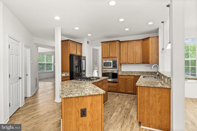 22 CORNERSTONE DR, Stafford, VA 22554