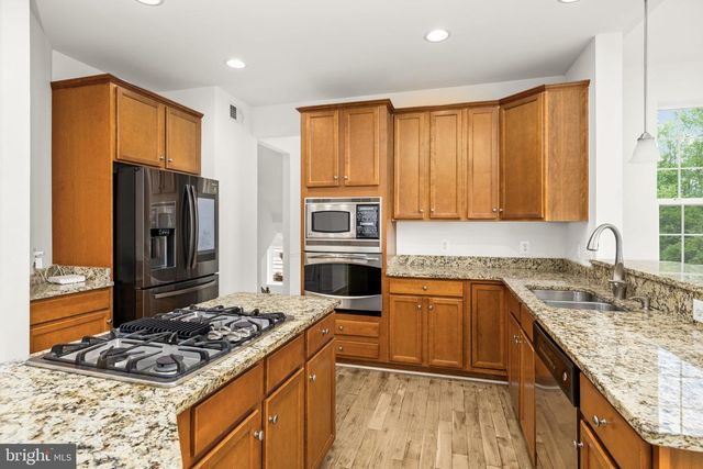 22 CORNERSTONE DR, Stafford, VA 22554