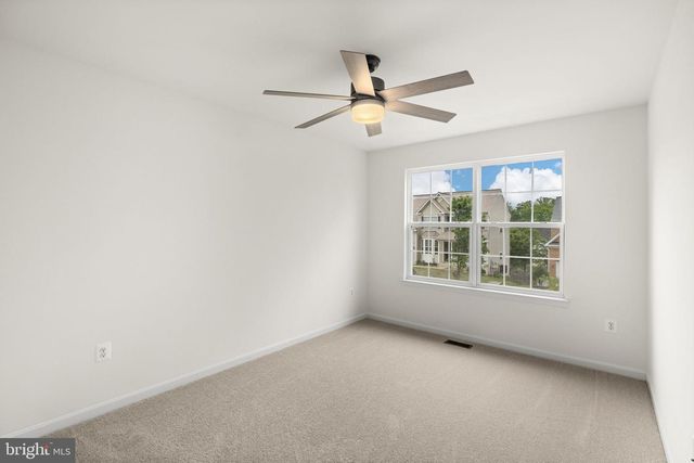 22 CORNERSTONE DR, Stafford, VA 22554