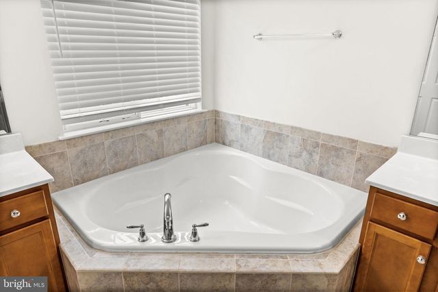 22 CORNERSTONE DR, Stafford, VA 22554