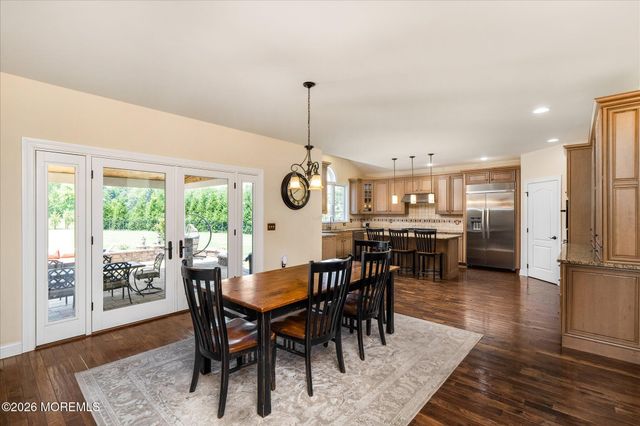 25 Weathervane Circle, Cream Ridge, NJ 08514