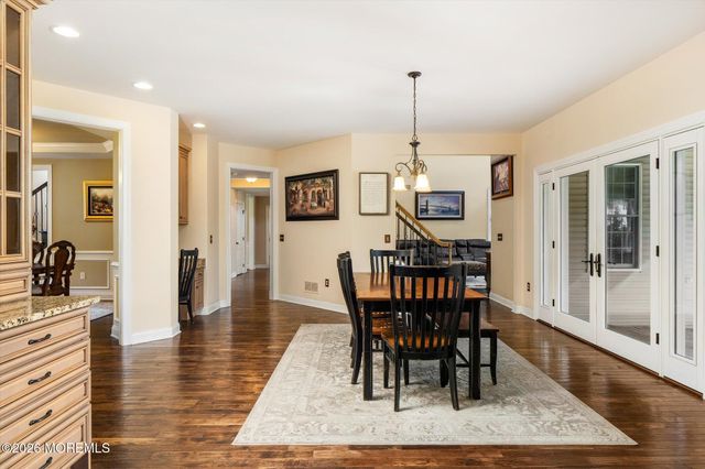 25 Weathervane Circle, Cream Ridge, NJ 08514