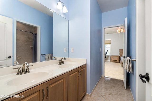 25 Weathervane Circle, Cream Ridge, NJ 08514