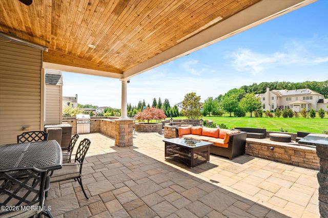 25 Weathervane Circle, Cream Ridge, NJ 08514