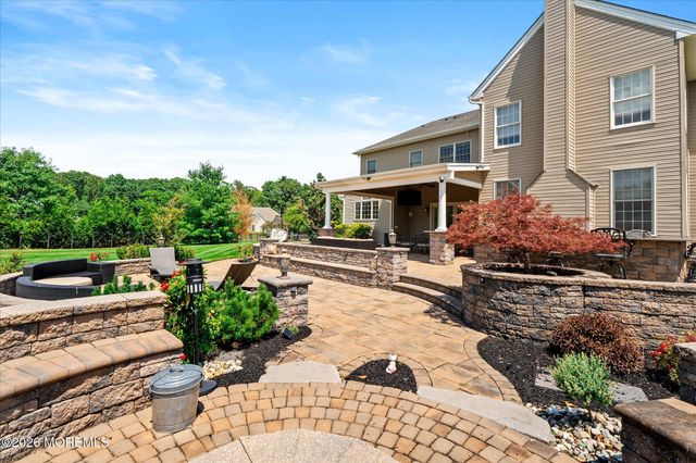 25 Weathervane Circle, Cream Ridge, NJ 08514