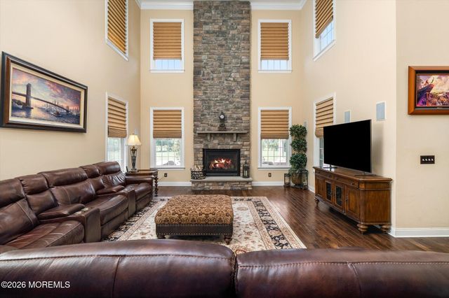 25 Weathervane Circle, Cream Ridge, NJ 08514