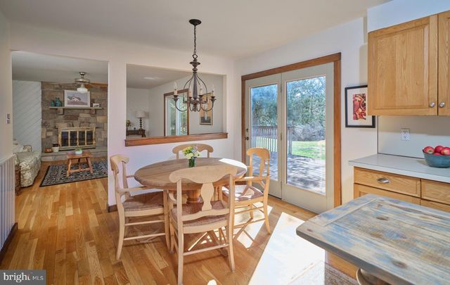 6724 UPPER YORK RD, New Hope, PA 18938