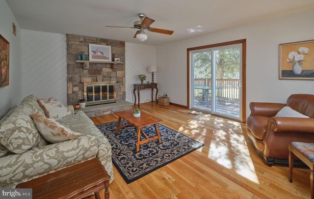 6724 UPPER YORK RD, New Hope, PA 18938