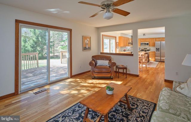 6724 UPPER YORK RD, New Hope, PA 18938