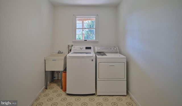 6724 UPPER YORK RD, New Hope, PA 18938