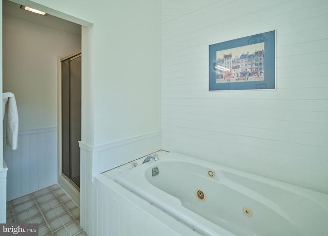 6724 UPPER YORK RD, New Hope, PA 18938