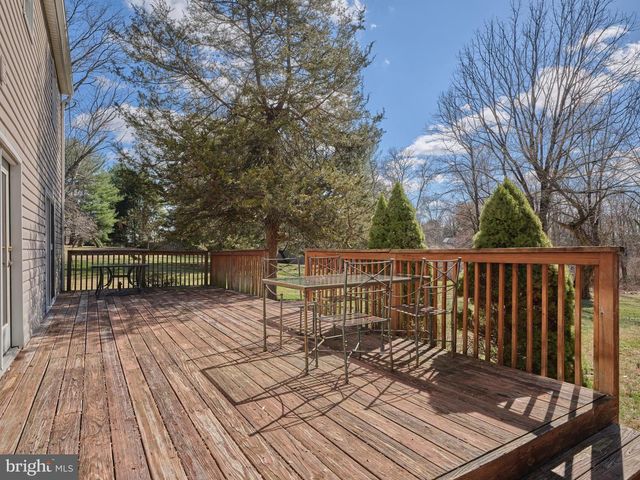 6724 UPPER YORK RD, New Hope, PA 18938