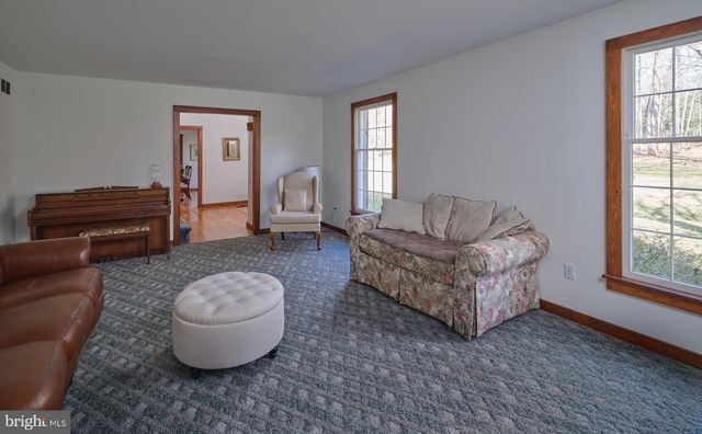 6724 UPPER YORK RD, New Hope, PA 18938