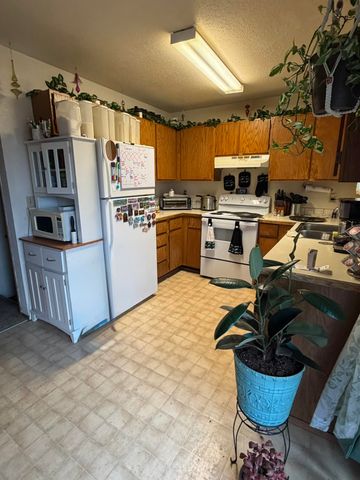 734 E Baldwin Ave, Spokane, WA 99201