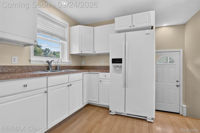 9385 Mandon Road, White Lake Charter Township, MI 48386