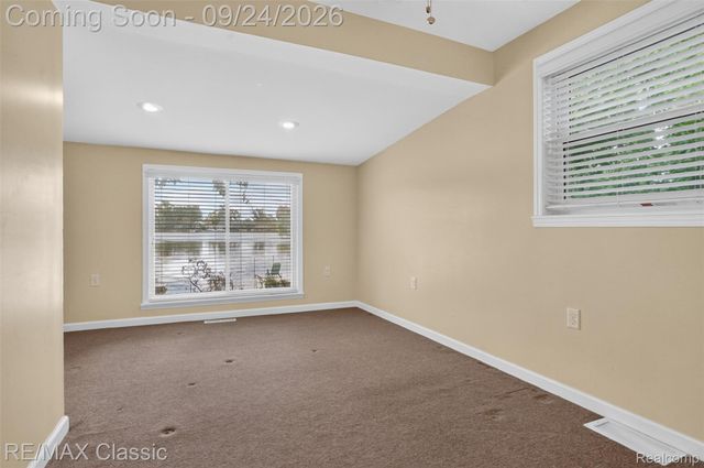 9385 Mandon Road, White Lake Charter Township, MI 48386