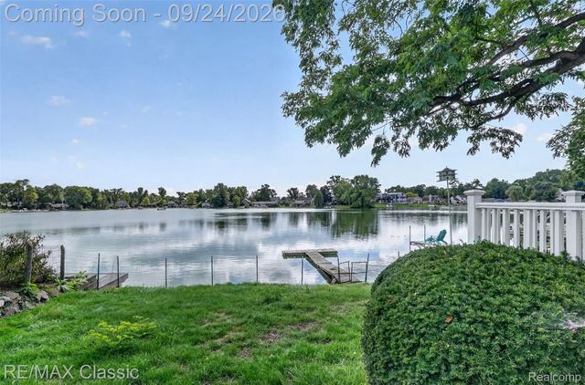 9385 Mandon Road, White Lake Charter Township, MI 48386