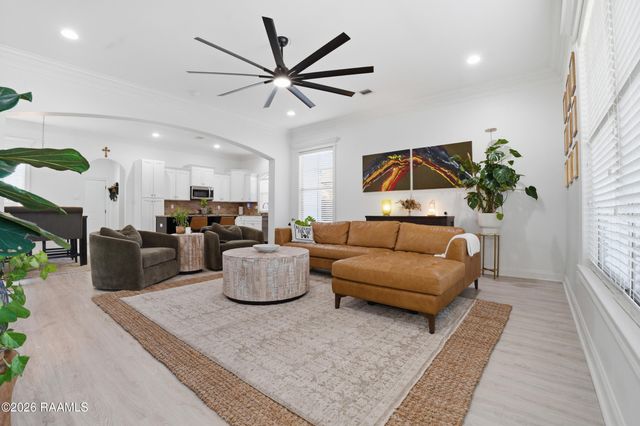 116 Spring Cypress Drive, Broussard, LA 70518