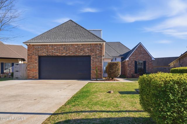 116 Spring Cypress Drive, Broussard, LA 70518