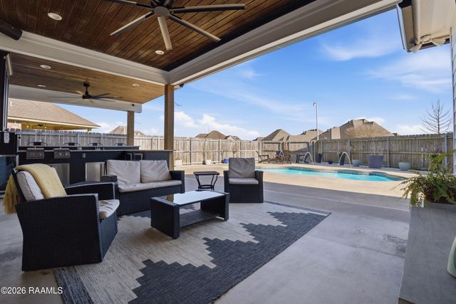 116 Spring Cypress Drive, Broussard, LA 70518