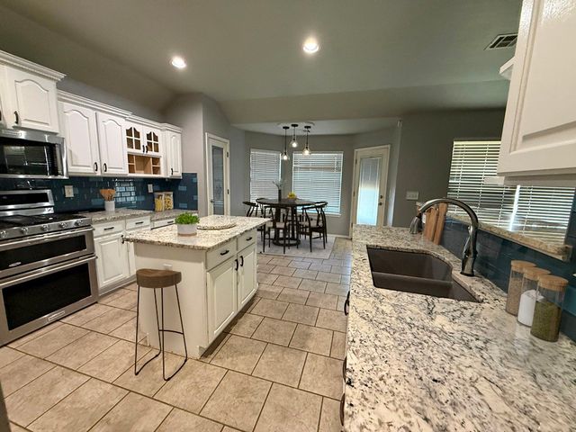 10402 N 114th East Avenue, Owasso, OK 74055