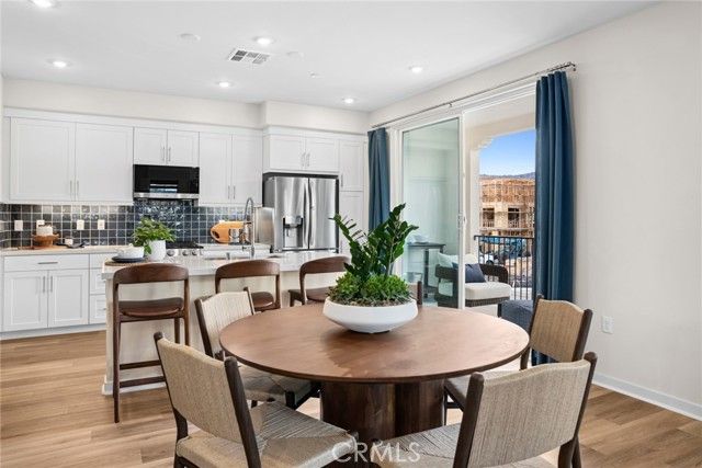 537 Gregory Way, Glendora, CA 91740