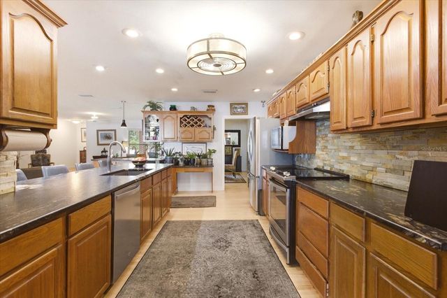 4910 E LAKE DRIVE, Winter Springs, FL 32708