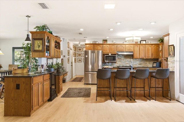 4910 E LAKE DRIVE, Winter Springs, FL 32708