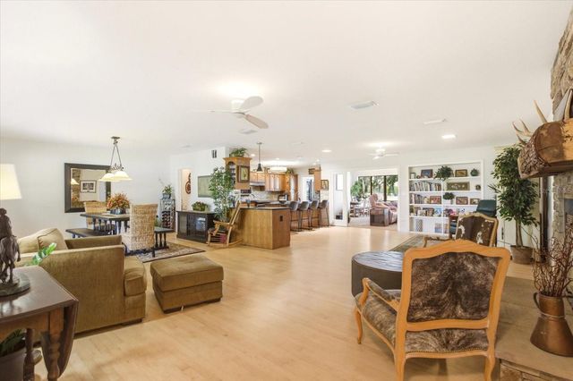 4910 E LAKE DRIVE, Winter Springs, FL 32708