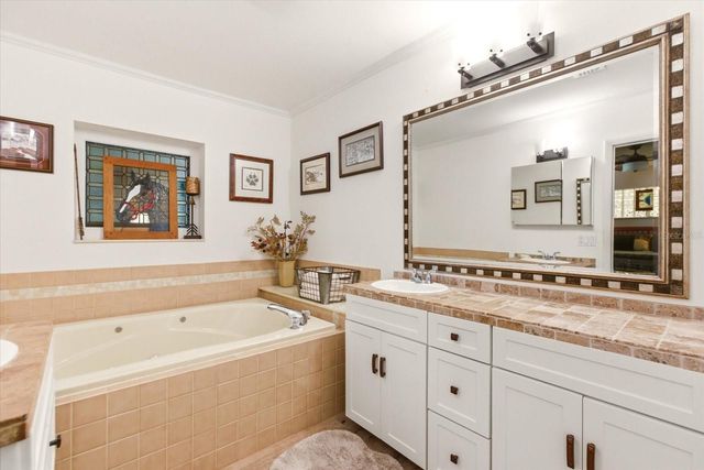 4910 E LAKE DRIVE, Winter Springs, FL 32708