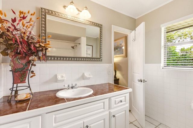4910 E LAKE DRIVE, Winter Springs, FL 32708