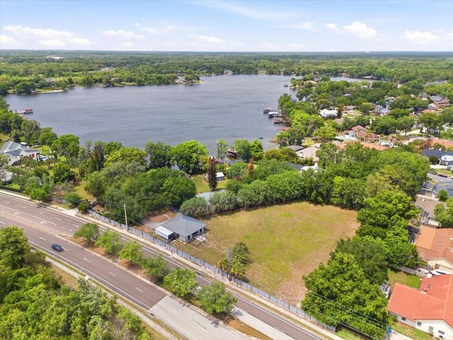 4910 E LAKE DRIVE, Winter Springs, FL 32708