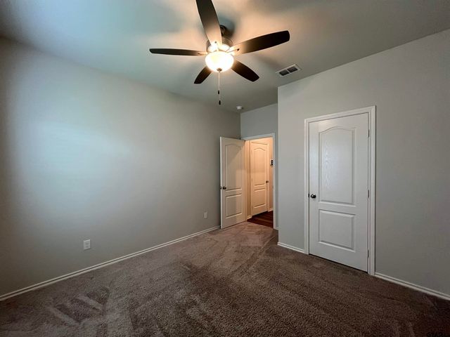 917 Martin St, Chandler, TX 75758