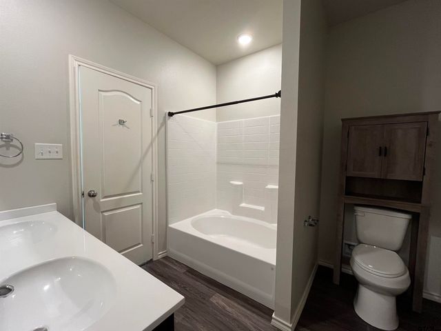 917 Martin St, Chandler, TX 75758