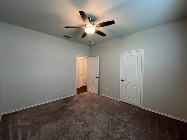 917 Martin St, Chandler, TX 75758