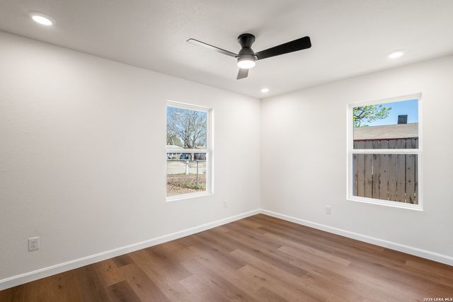 130 Kontiki Pl, San Antonio, TX 78242