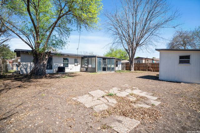 130 Kontiki Pl, San Antonio, TX 78242