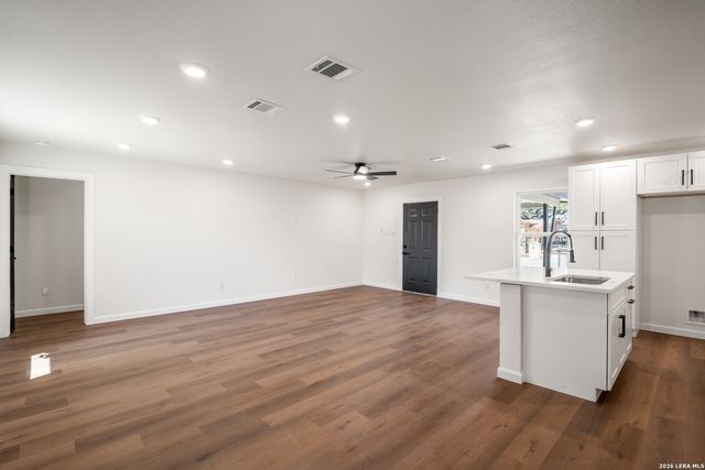 130 Kontiki Pl, San Antonio, TX 78242