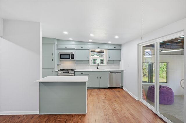 1216 Abelia Court, Fort Worth, TX 76108