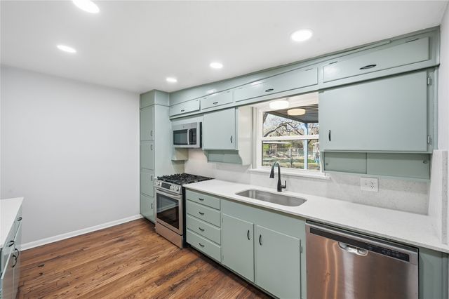 1216 Abelia Court, Fort Worth, TX 76108