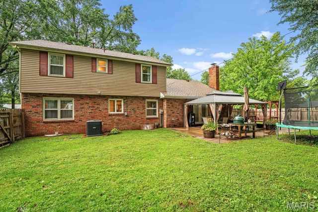 616 Parkview Drive, Lebanon, IL 62254