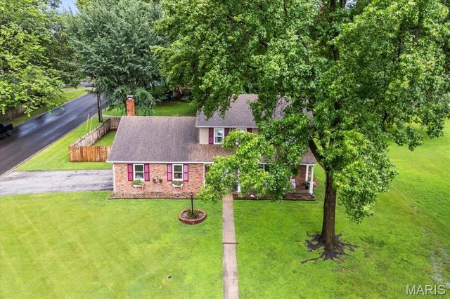 616 Parkview Drive, Lebanon, IL 62254