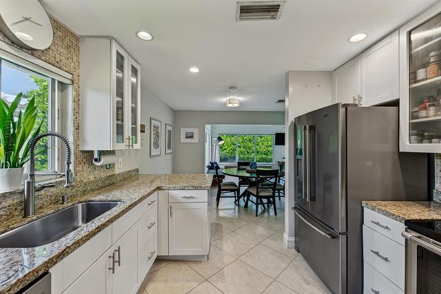 3652 NE 18TH Avenue, Oakland Park, FL 33334