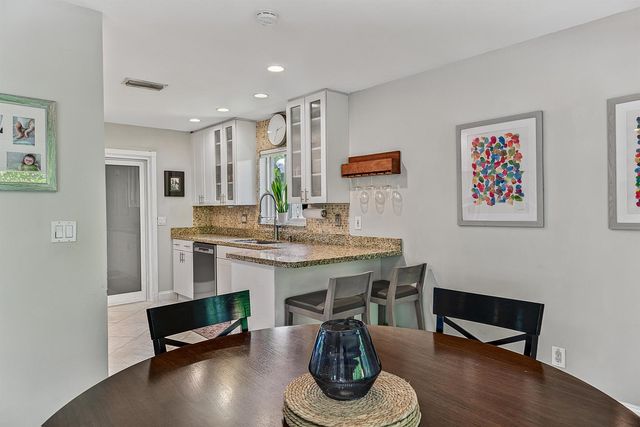3652 NE 18TH Avenue, Oakland Park, FL 33334