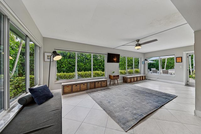 3652 NE 18TH Avenue, Oakland Park, FL 33334