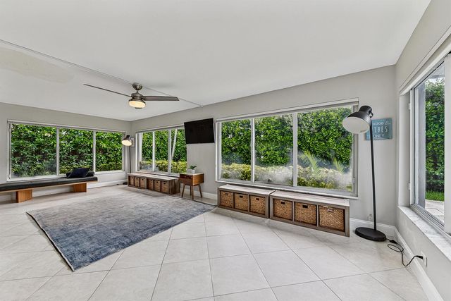 3652 NE 18TH Avenue, Oakland Park, FL 33334