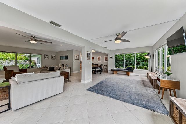 3652 NE 18TH Avenue, Oakland Park, FL 33334