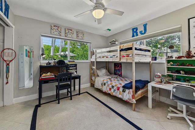 3652 NE 18TH Avenue, Oakland Park, FL 33334