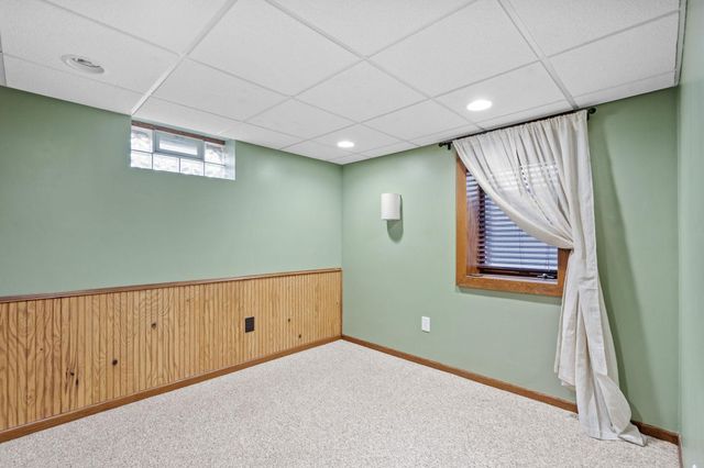 10621 Washington Boulevard NE, Blaine, MN 55434