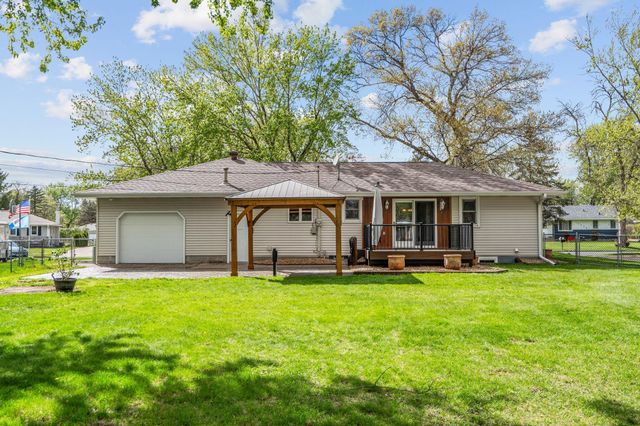 10621 Washington Boulevard NE, Blaine, MN 55434